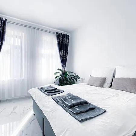 Luxury Boutique - Self-check-in Apartment