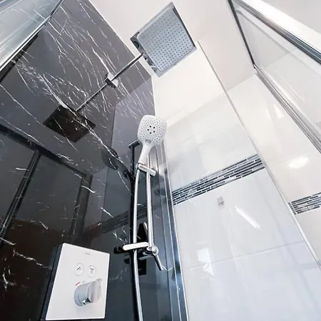 Luxury Boutique - Self-check-in Apartment *