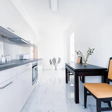 Luxury Boutique - Self-check-in Apartment *